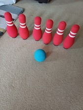 Childrens Foam Skittle And Ball Set