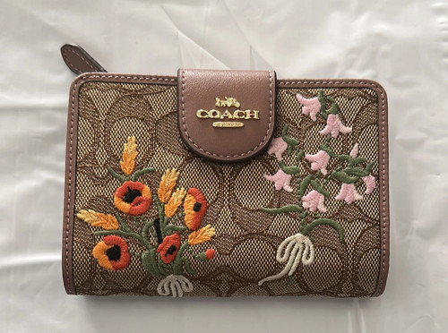 New coach cec32 medium corner - new,