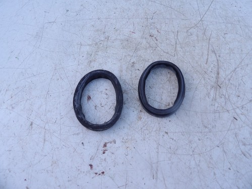 Kawasaki zx7r frame rubbers - kawasaki,