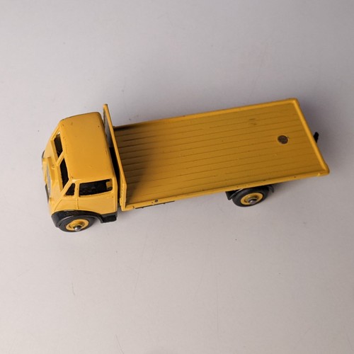 Dinky toys 512 guy flat - guy,