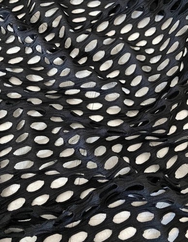 Metres black fishnet mesh - black,
