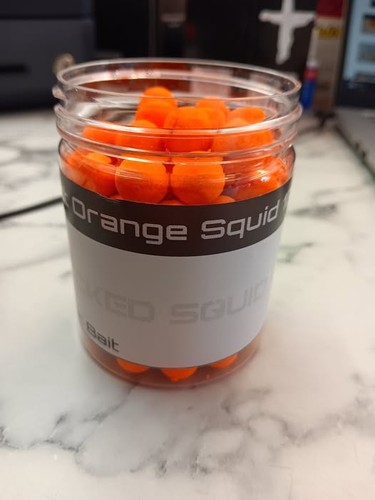Hot orange squid 12mm wafters - 12mm,