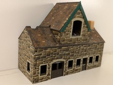 Hornby R524 Booking Hall –