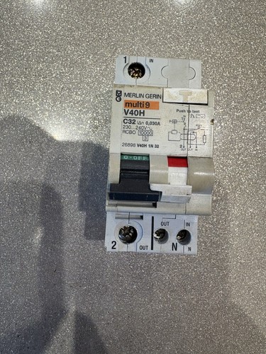 Merlin gerin amp - type, m9