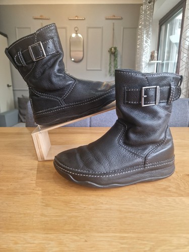 Black leather fitflop - black,