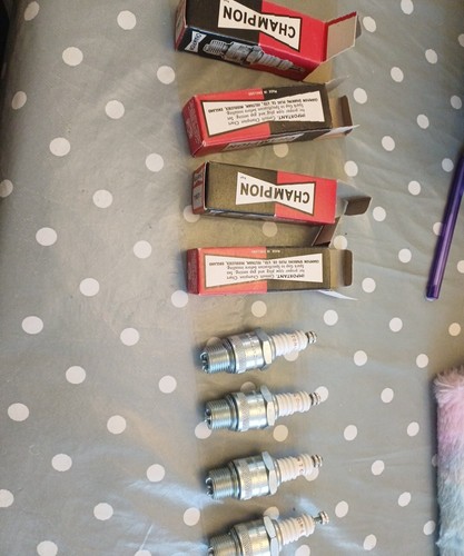 Champioin com spark plugs - -l,