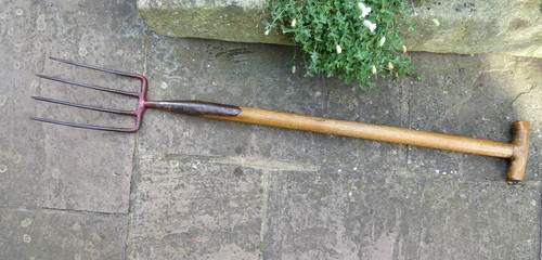 Vintage garden fork ladies - vintage,