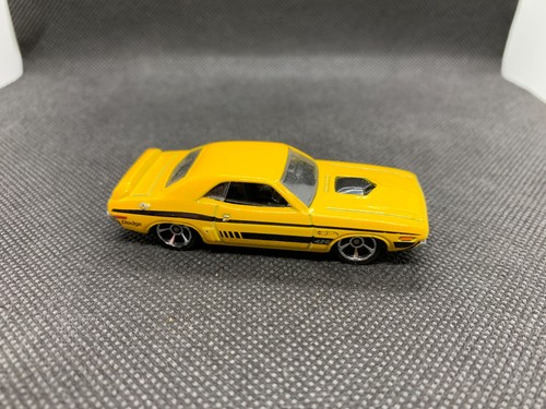 Hot wheels 71 dodge - hot,