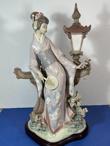 Beautiful large retired lladro - beautiful,