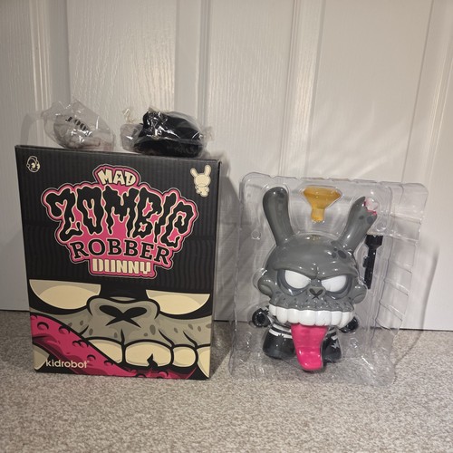 Kidrobot mad zombie robber - kidrobot,