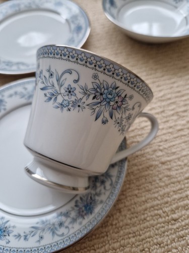 Noritake blue hill - blue, fine