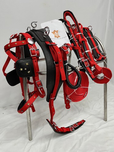 Red black color - red/,