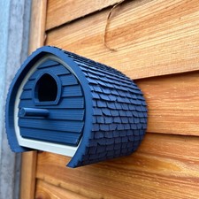 Modern Birdhouse – Cleanable