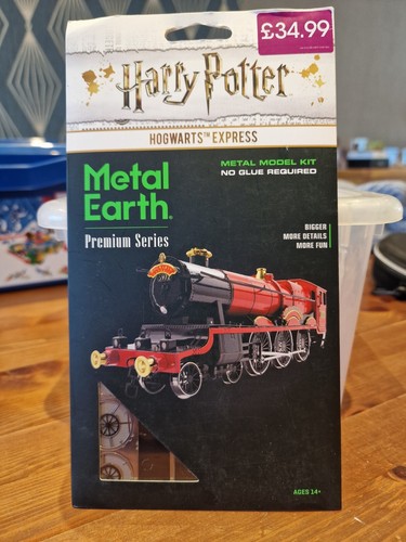 Metal earth premium - earth,