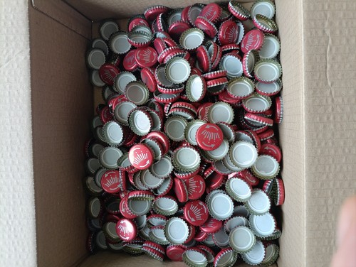 500 budweiser red bottle tops - budweiser,
