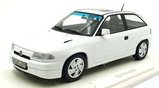Norev 1/18 Scale Diecast 183673 - 1991 Opel Astra GSi - White