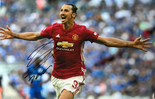 Zlatan Ibrahimovic Hand Signed