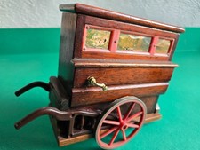 doll house Victorian street