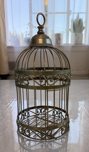 Vintage style brass tone metal - vintage,