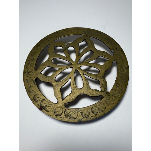 Vintage solid brass - vintage, round