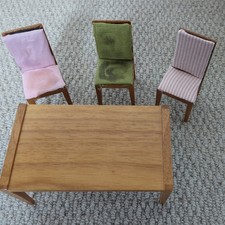 4PC 1:12 Scale Dolls House Miniatures Furniture Dining Table and 3 Chairs