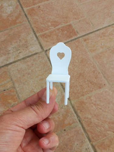 Dolls house heart - chair,, girls