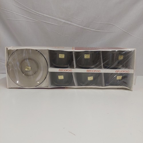 Arcoroc cups and saucers set - arcoroc, x