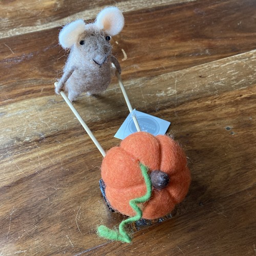 Felt mouse with pumpkin - felt,