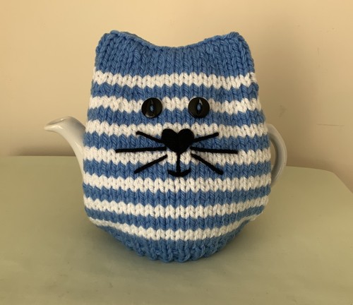 New hand knitted - hand, blue/white