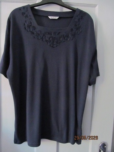Ladies navy blue square - navy, neck