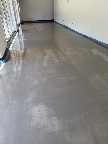 Liquid floor screed - floor, west