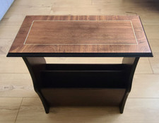 Vitnage Wooden side table with magazine rack
