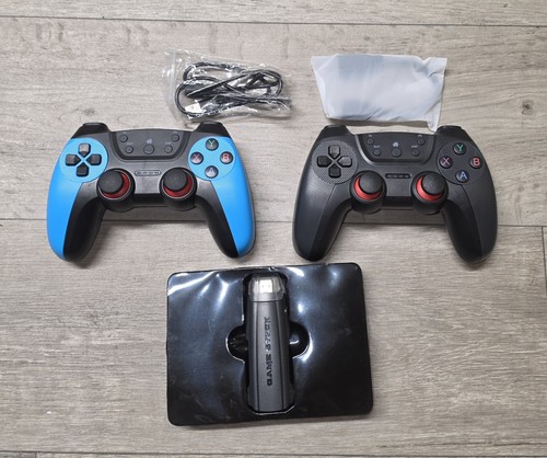 Ultra pro retro game - /,