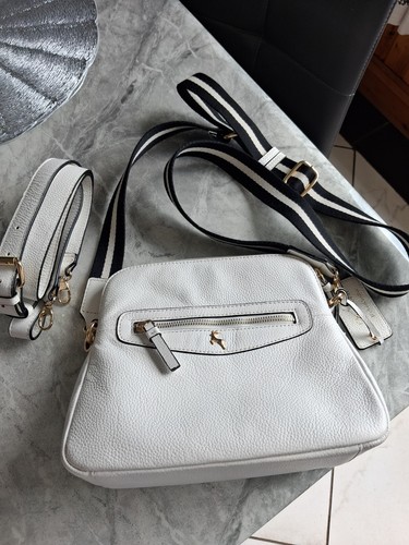 Ashwood off white - white, pebbled