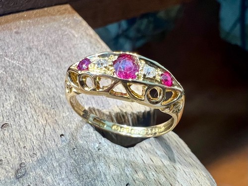 Antique 18ct yellow gold - , ruby