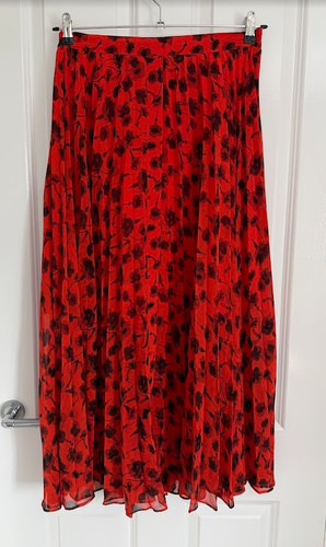Next mix red - floral, pleated