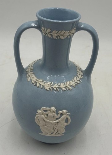 Vintage wedgwood blue white - vintage,