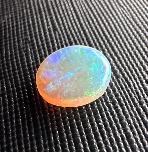 2ct coober pedy crystal opal - 2.2ct,