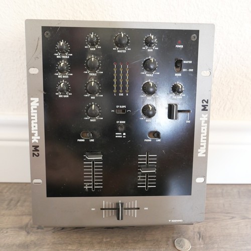 Numark 2 channel dj - m2,