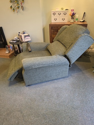 Green upholstered fabric - green,