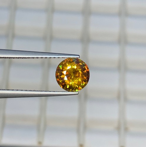 Natural sphene gemstone 07 - natural, 1.07