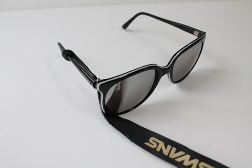Ski sunglasses used good - used,