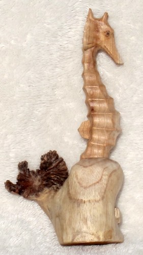 Wooden seahorse 18cm parasite - seahorse,