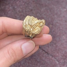 23g 9ct Gold saddle Ring. Size
