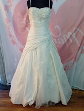 Wedding dress size 8 ivory