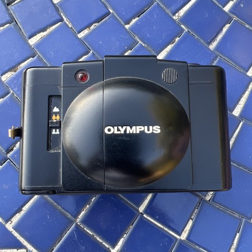 Olympus xa2 35mm film compact - film,
