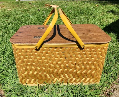 Vtg 1950s hawkeye - vtg, wicker