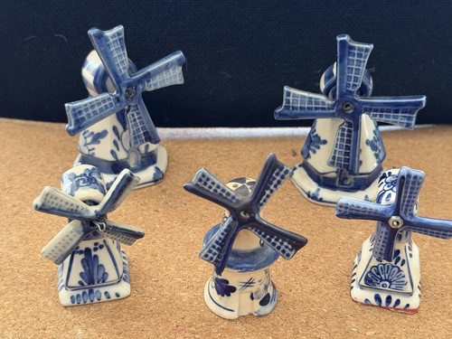 Delft blue and white pottery - and,