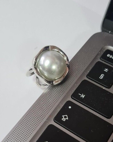 Pearl holder women ladies - pearl,