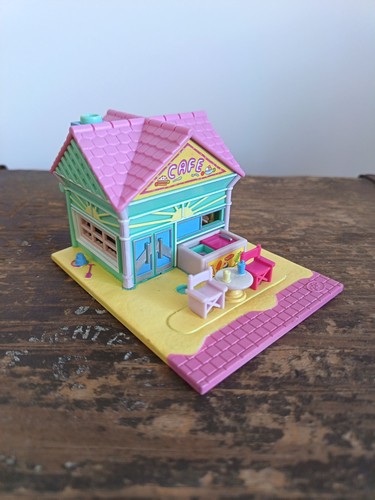Polly pocket beach cafe - polly,